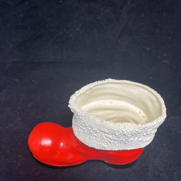 Large Vintage Ceramic Santa Boot Planter. 5 X 7. Red And White Christmas 1962 - Picture 3 of 9